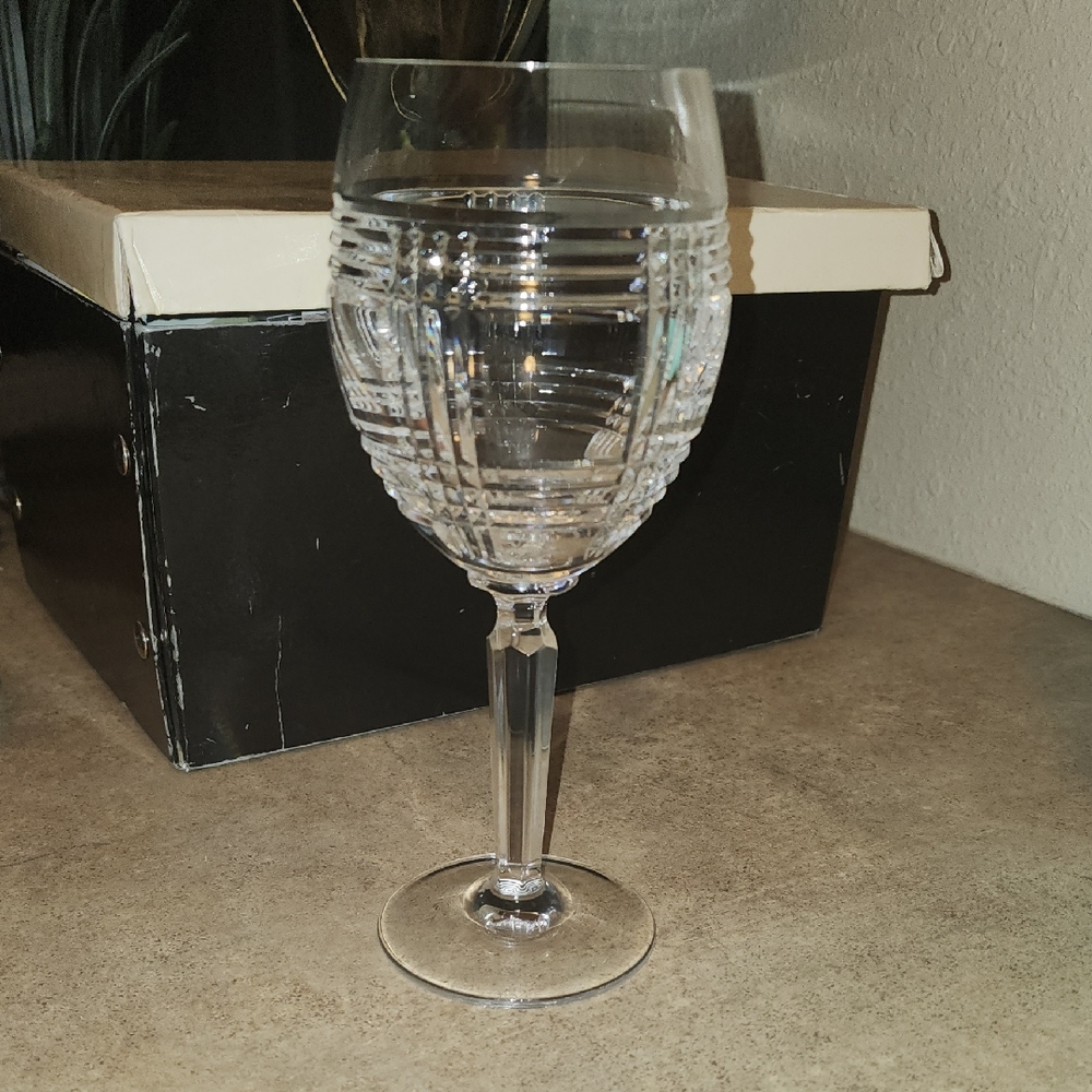Ralph Lauren, Glen Plaid Wine Glass, new never used.